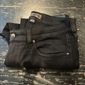 Heritage Black Slim Jeans Classic Design
